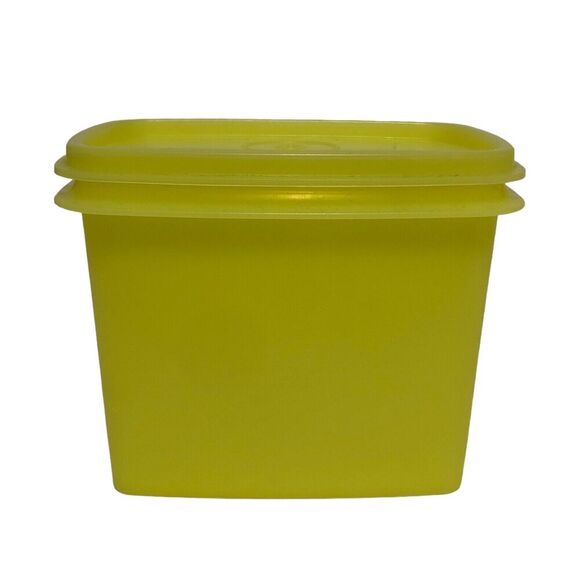 Tupperware YELLOW Container Storage 1243-5 Vintage 5"x4"x3" Kitchenware - Picture 1 of 11